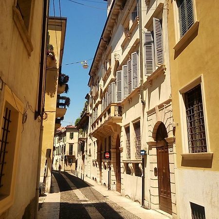 Palazzo Camozzini Apartments فيرونا المظهر الخارجي الصورة