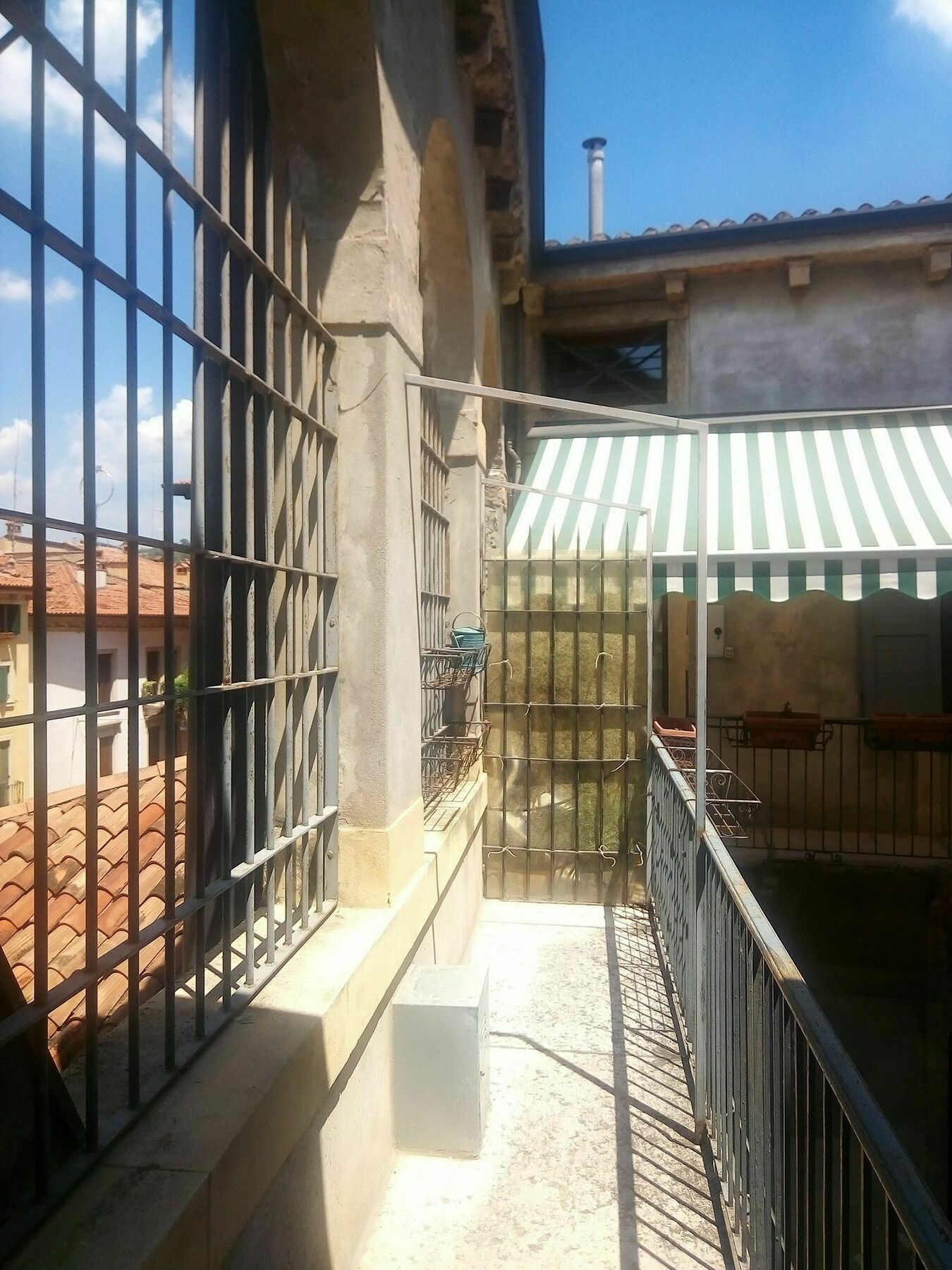Palazzo Camozzini Apartments فيرونا المظهر الخارجي الصورة