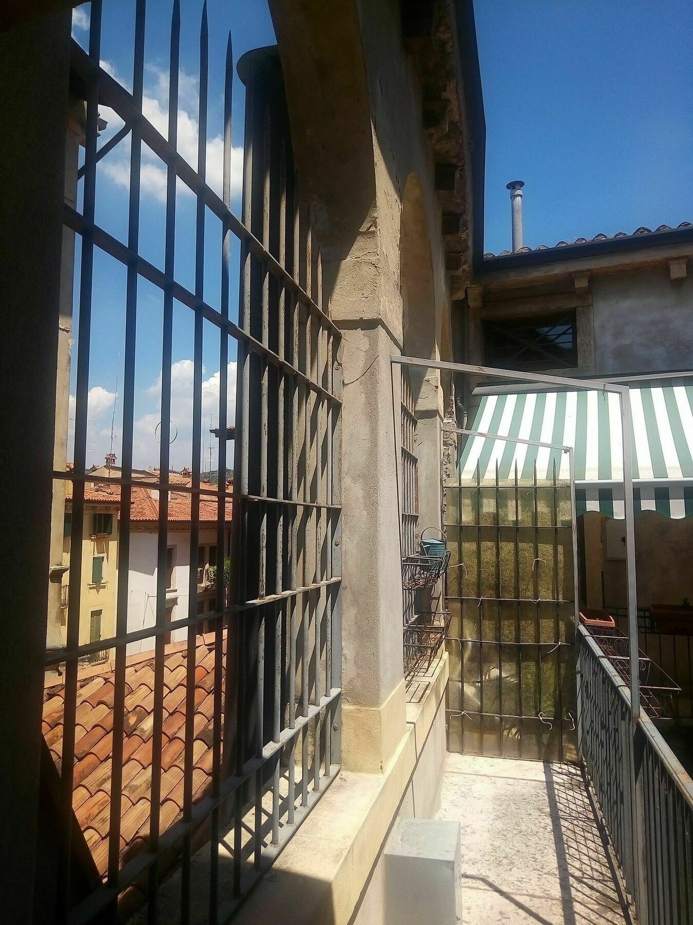 Palazzo Camozzini Apartments فيرونا المظهر الخارجي الصورة